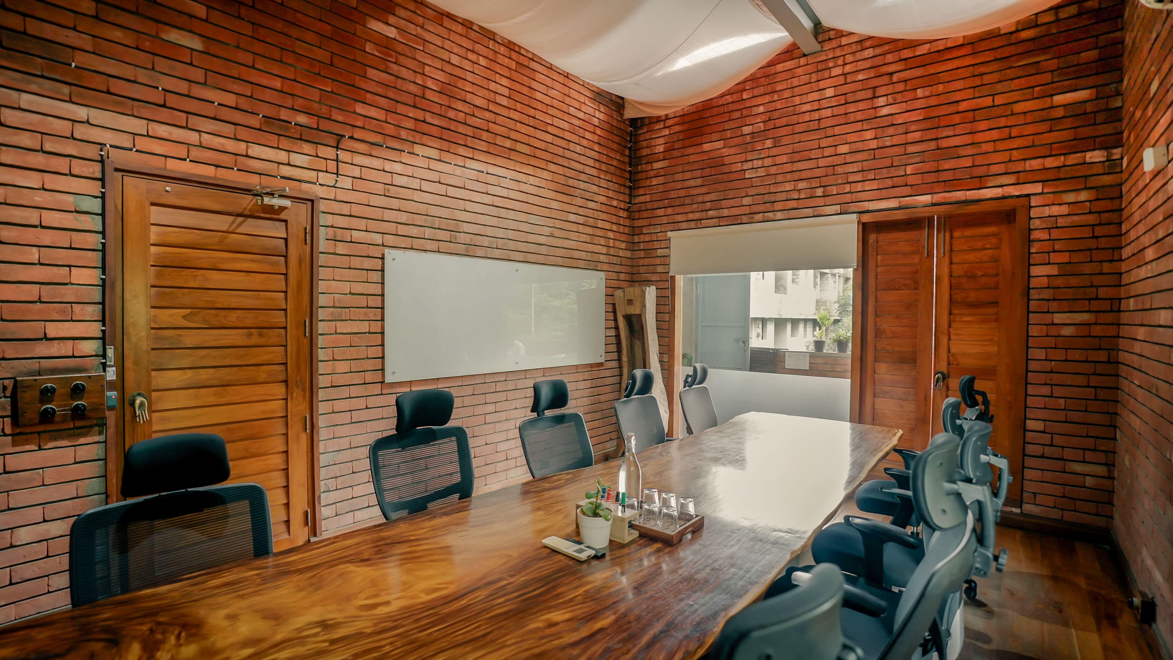 Meeting Spaces That Respect Your Time workspace image